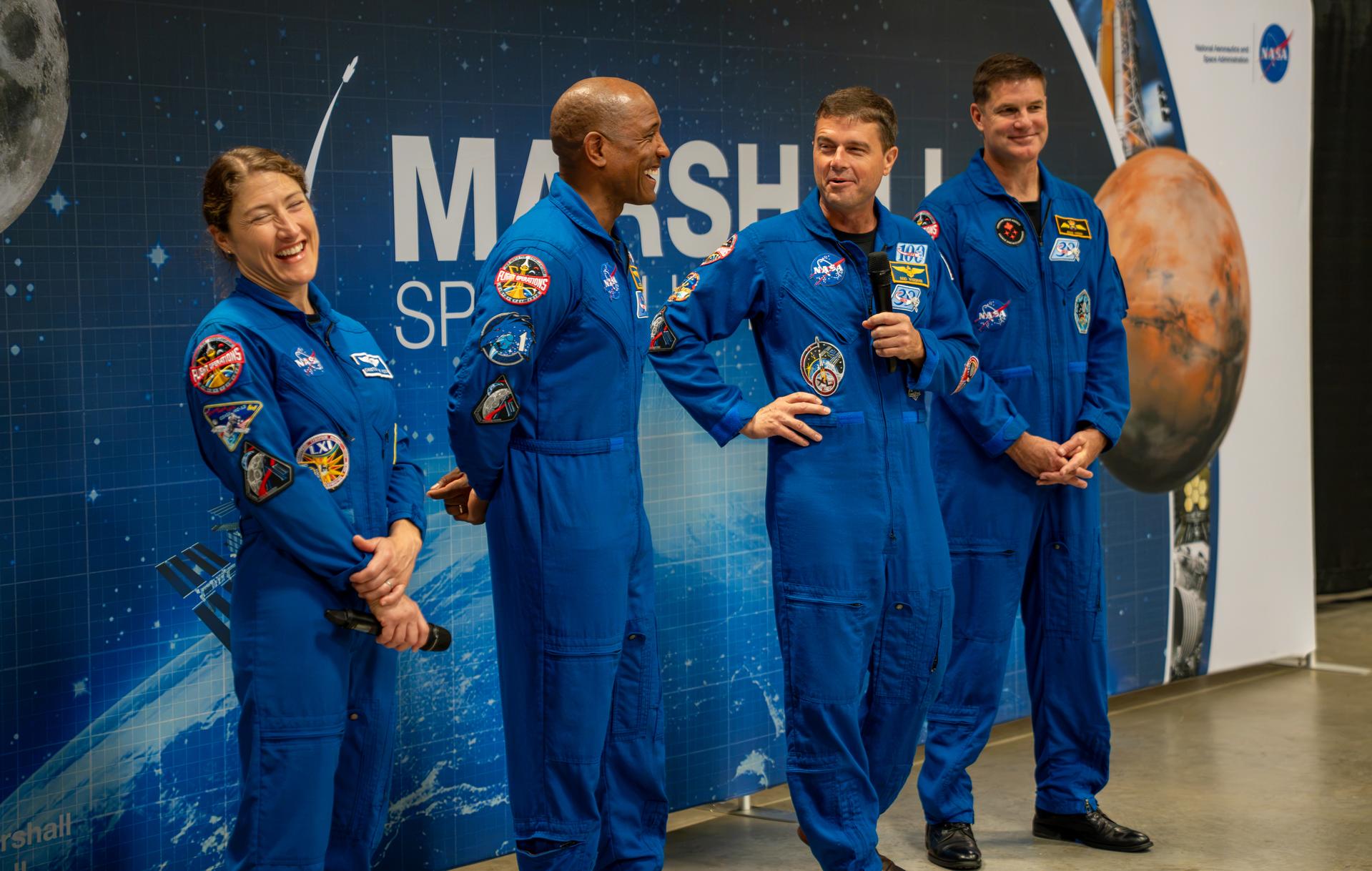 Artemis II Crew Meets with NASA Marshall Workforce 